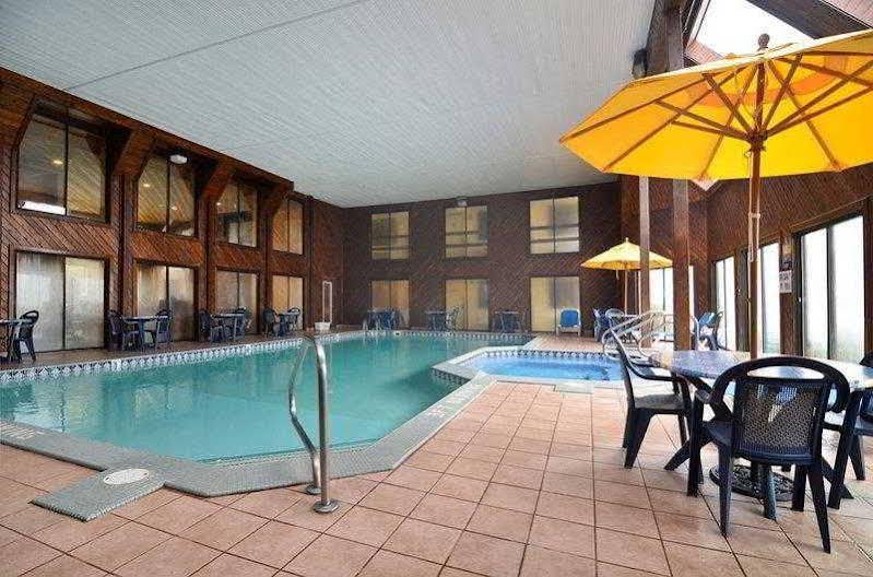 Best Western Plus Dockside Waterfront Inn Mackinaw City Exteriér fotografie