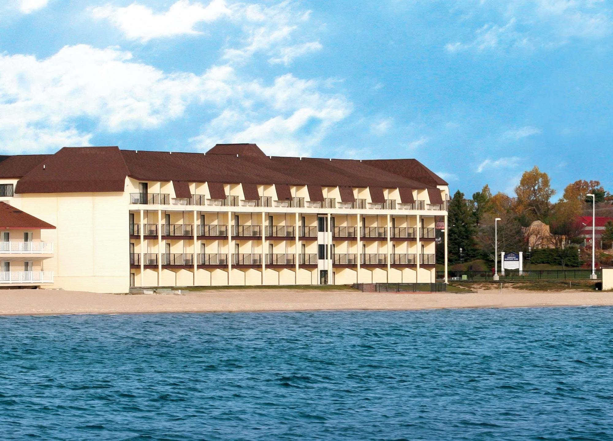 Best Western Plus Dockside Waterfront Inn Mackinaw City Exteriér fotografie