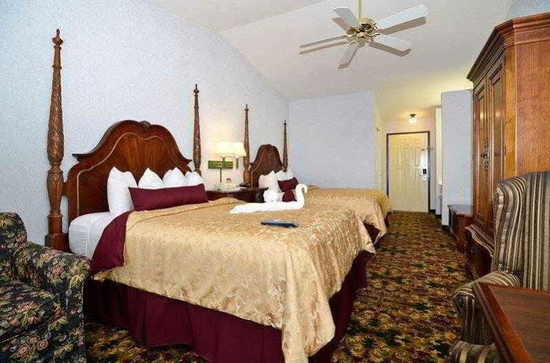 Best Western Plus Dockside Waterfront Inn Mackinaw City Exteriér fotografie
